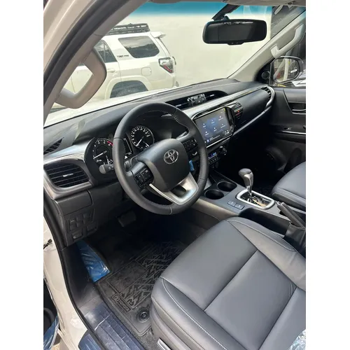 Toyota Hilux SRX 2026 Blanco Caracas