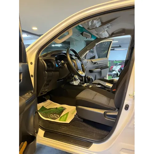 Toyota Hilux Dubai 2022 Blanco Caracas