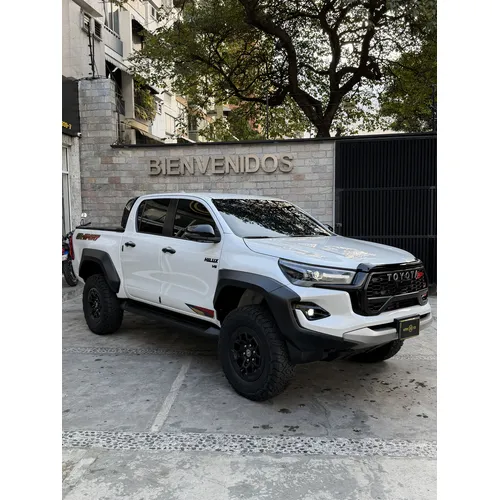 Toyota Hilux GR Sport 2024 Blanco Caracas