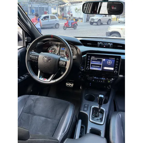 Toyota Hilux GR Sport 2024 Blanco Caracas