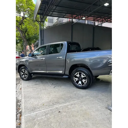 Toyota Hilux SR5 2019 Gris Puerto Ordaz