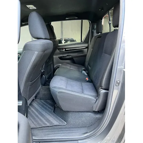 Toyota Hilux SR5 2019 Gris Puerto Ordaz