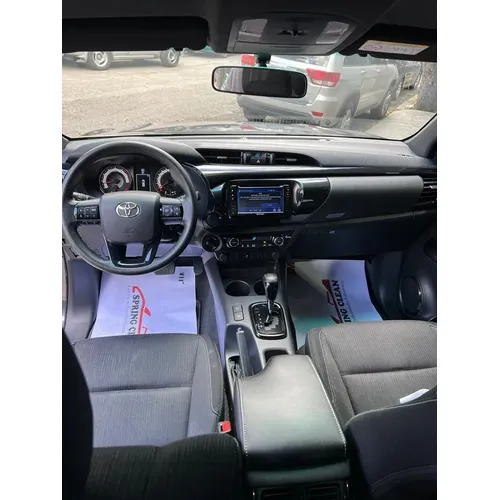 Toyota Hilux SR5 2019 Gris Puerto Ordaz