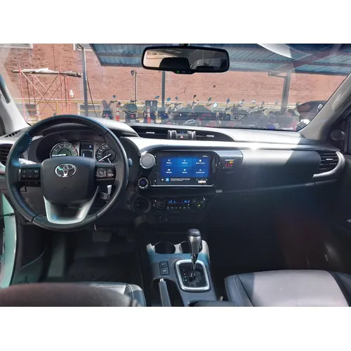 Toyota Hilux SRX 2024 Blanco Caracas