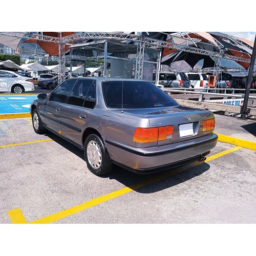 Honda Accord 2001 Gris Caracas