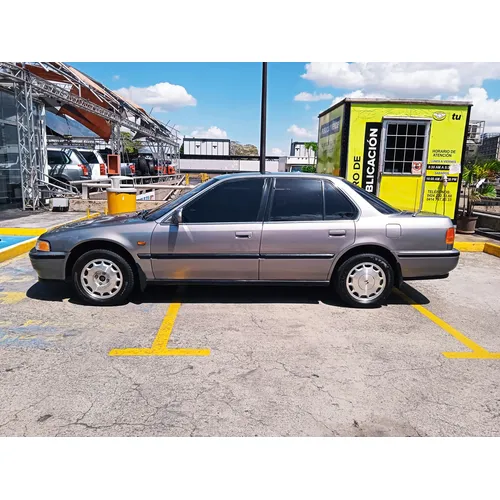 Honda Accord 2001 Gris Caracas