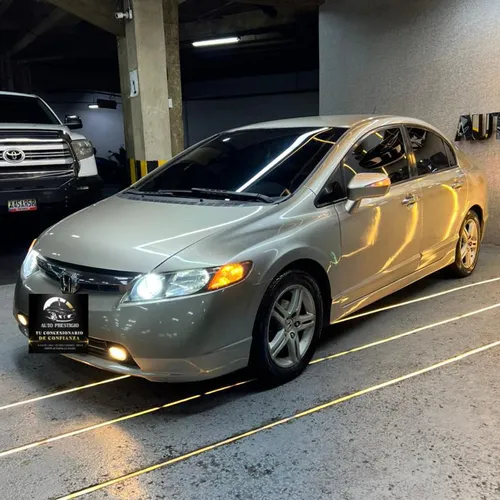 Honda Civic 2007 Plateado Caracas