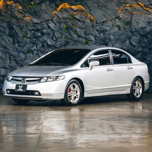 Honda Civic 2008 Plateado Mariño