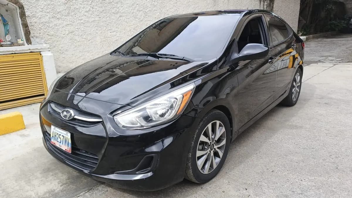 Hyundai Accent 1.6 2017 Negro