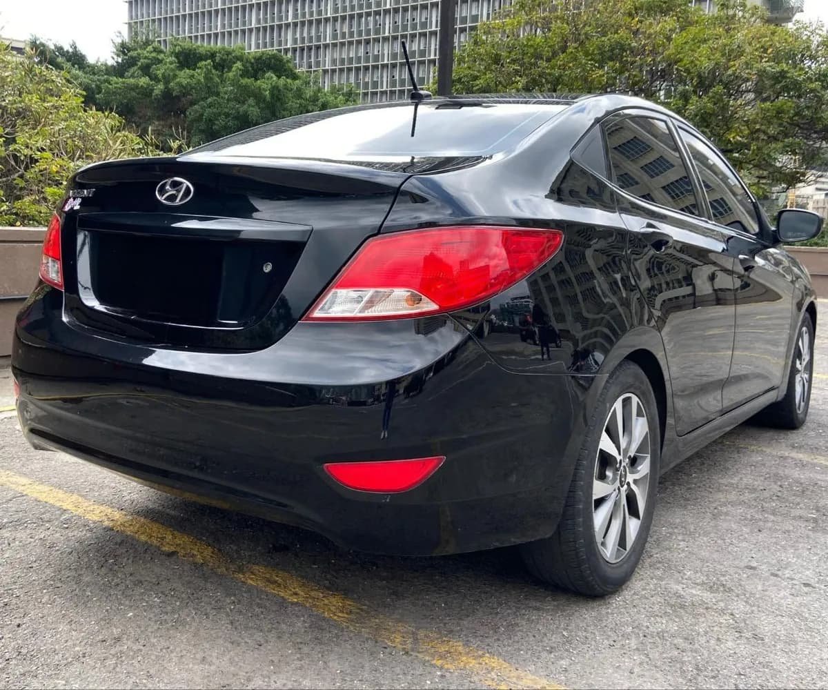 Hyundai Accent 1.6 Automático 2017 Negro