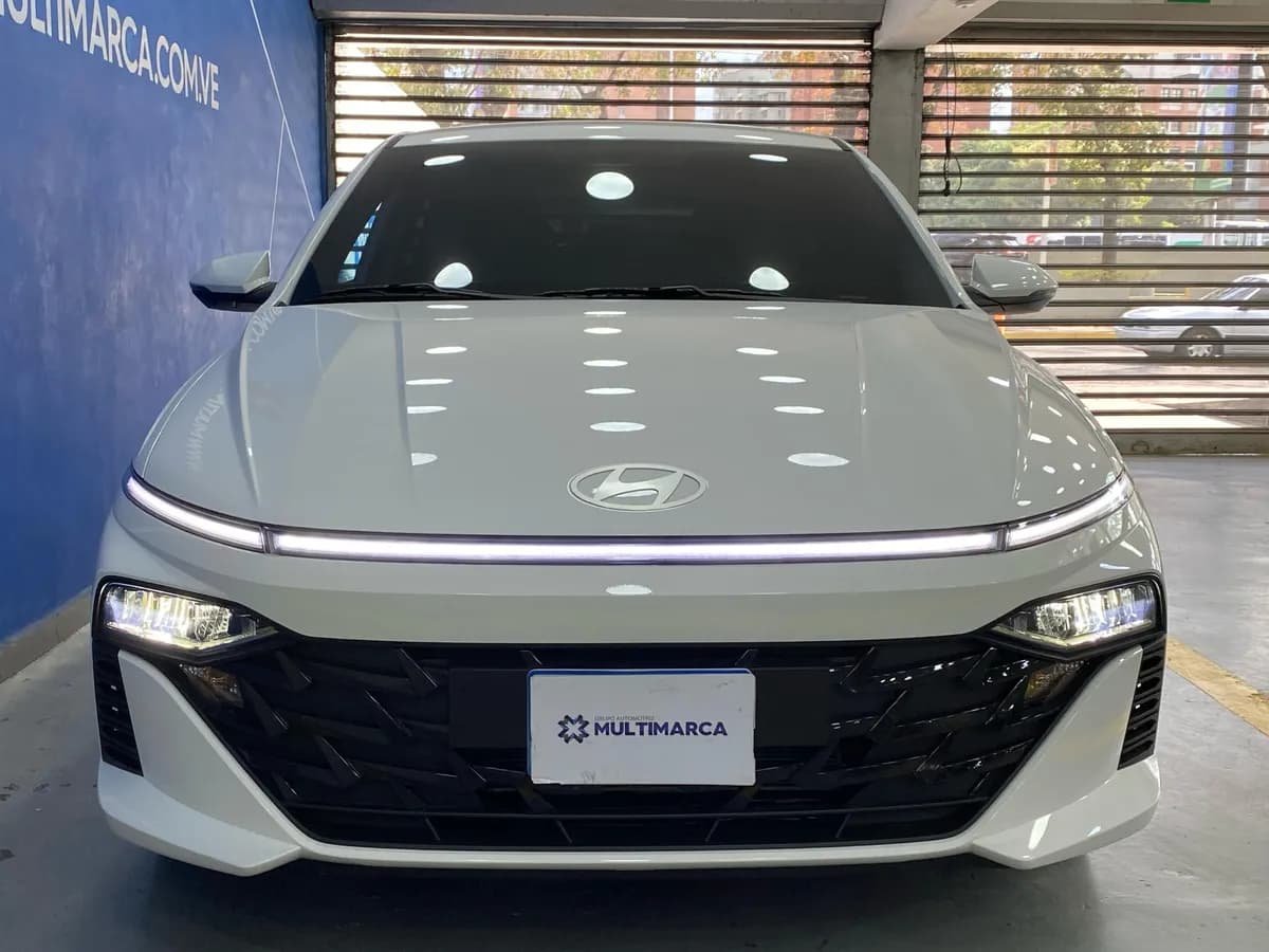Hyundai Accent 2025 Blanco