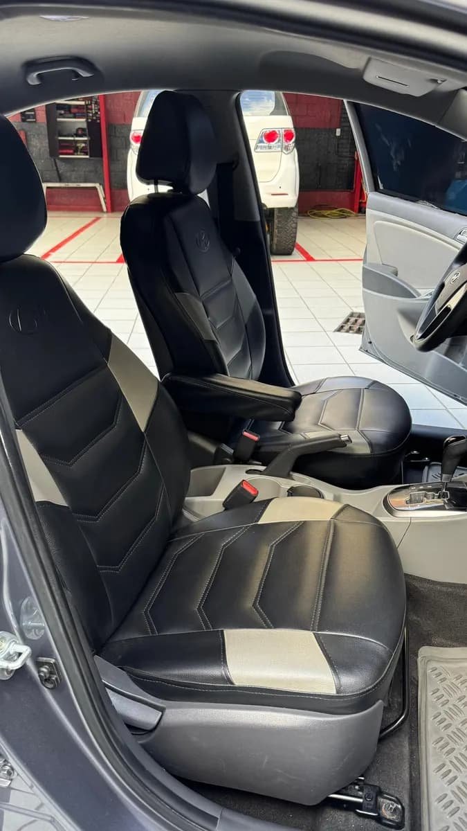 Hyundai Accent Sedán 2017 Gris