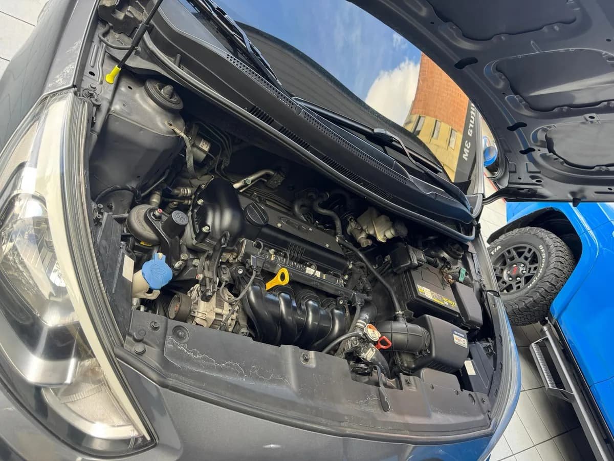 Hyundai Accent Sedán 2017 Gris
