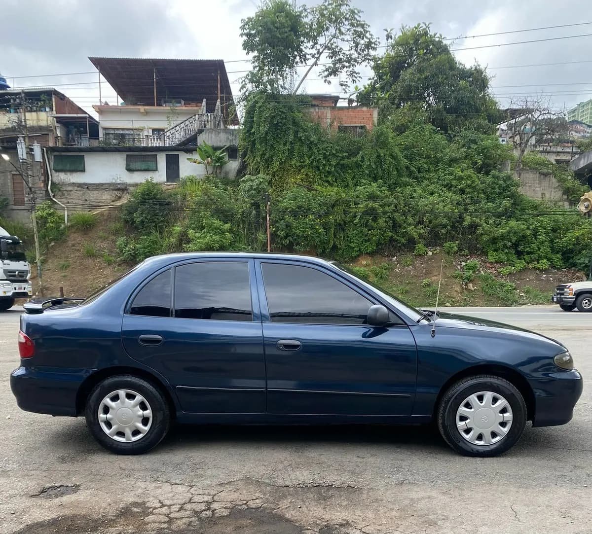Hyundai Accent Sincrónico 2003 Azul