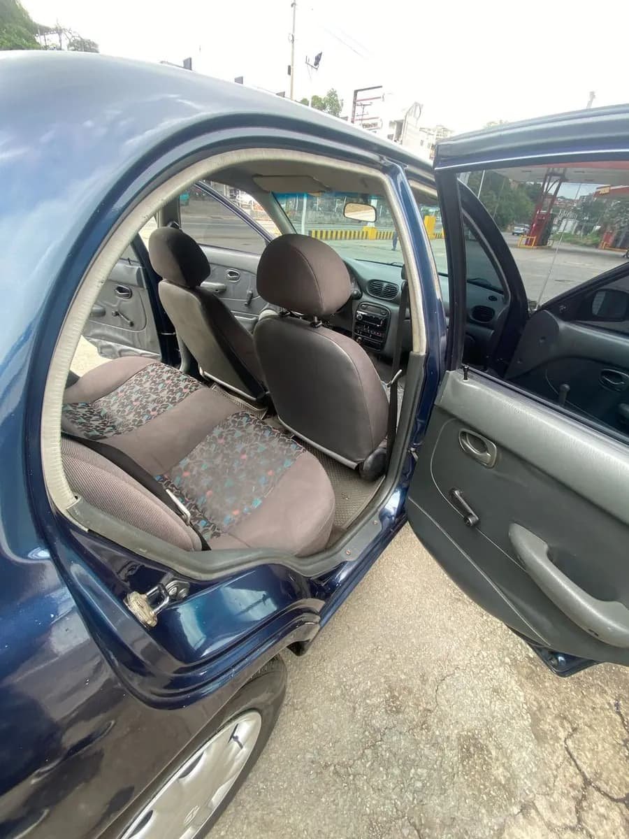 Hyundai Accent Sincrónico 2003 Azul