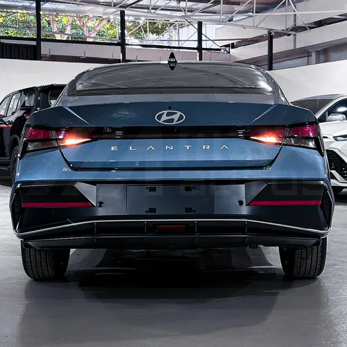 Hyundai Elantra 2025 Azul Caracas