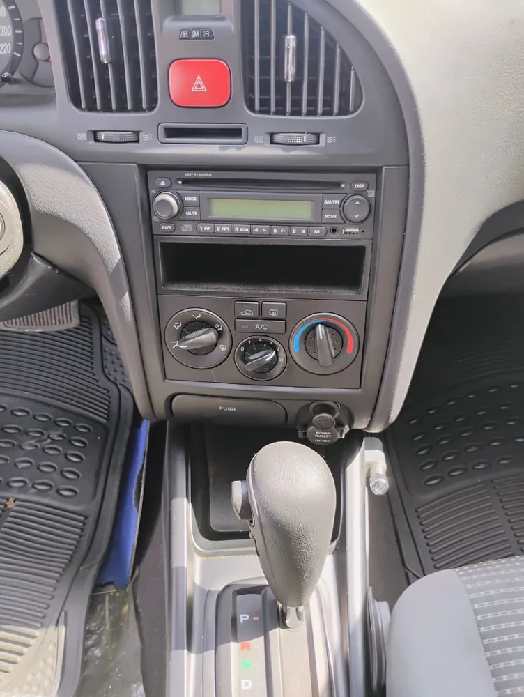 Hyundai Elantra 2012 Gris Maracay