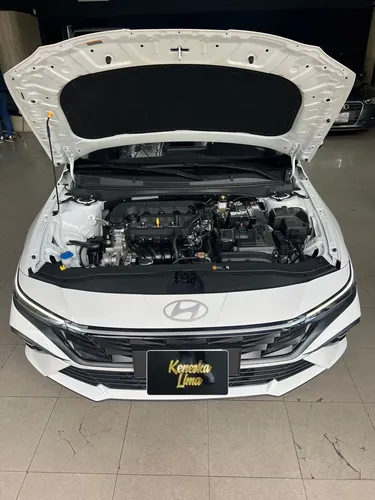 Hyundai Elantra 2025 Blanco Caracas