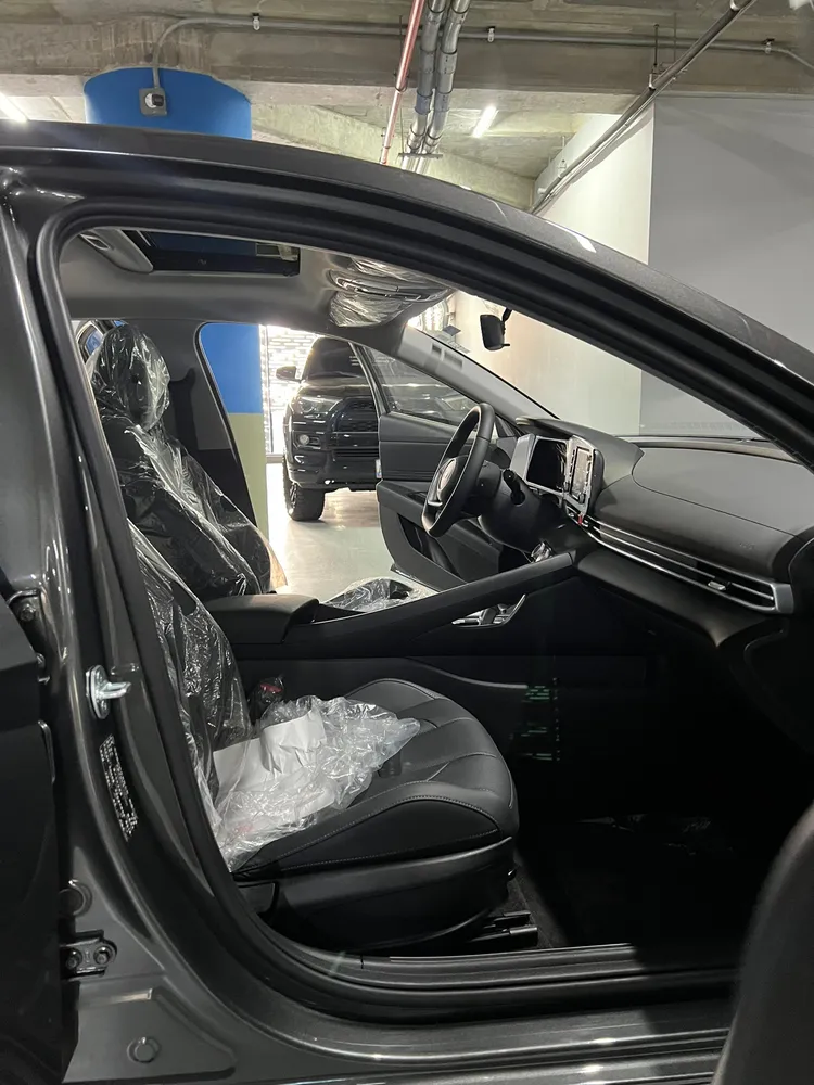 Hyundai Elantra 2025 Gris Caracas