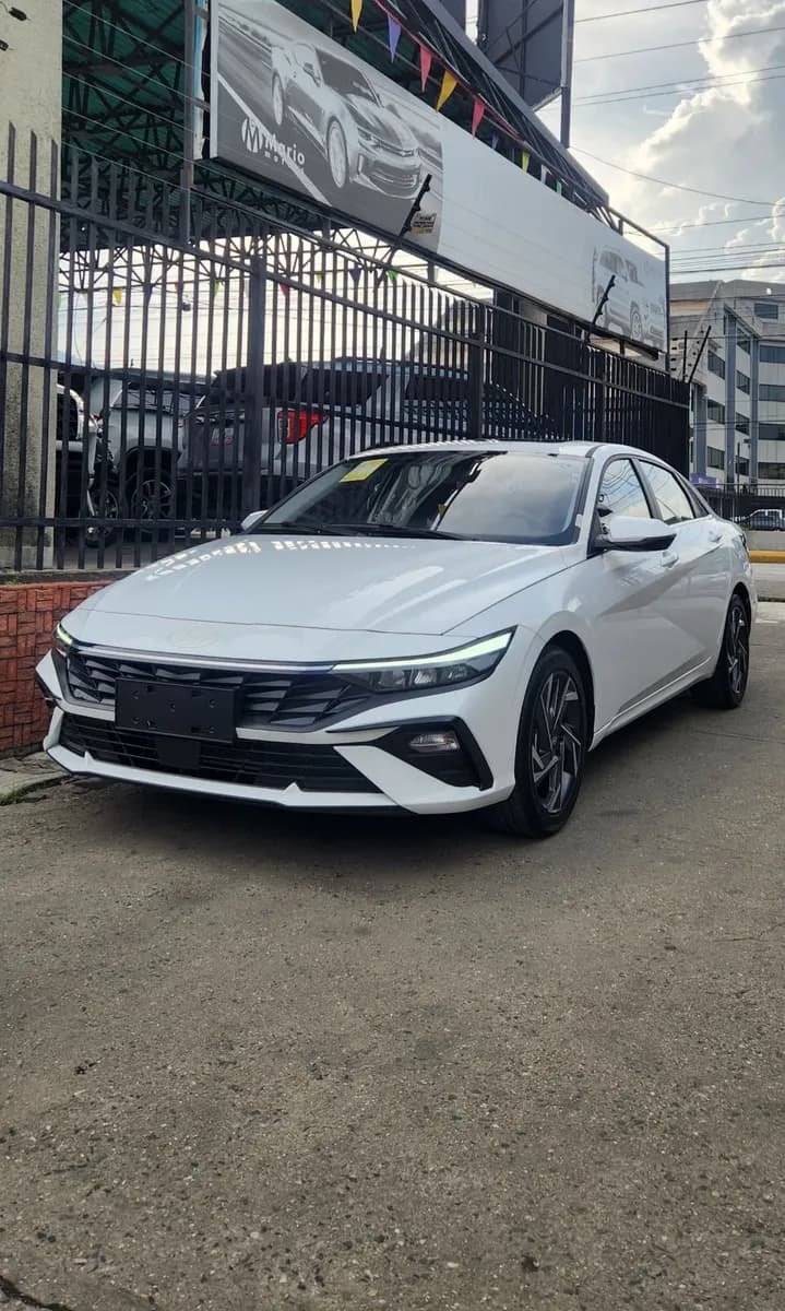 Hyundai Elantra Automático 2025 0 Km Blanco