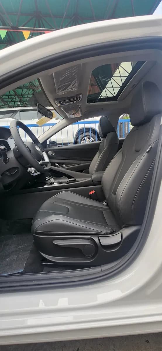 Hyundai Elantra Automático 2025 0 Km Blanco