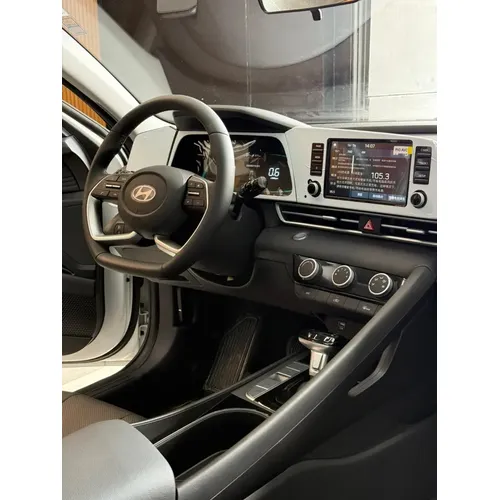 Hyundai Elantra GLX 2025 Blanco Caracas