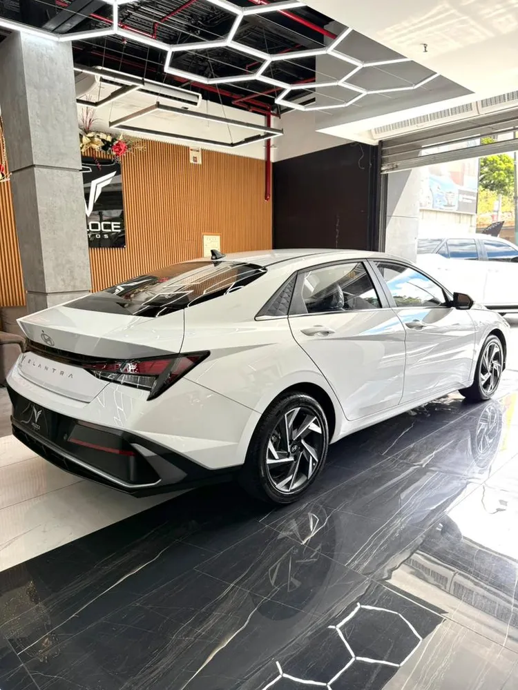 Hyundai Elantra GLX 2025 Blanco Caracas