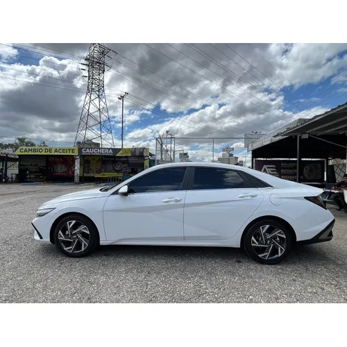 Hyundai Elantra 2025 Blanco Valencia