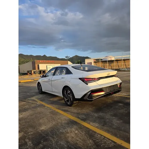 Hyundai Elantra 2025 Blanco Valencia
