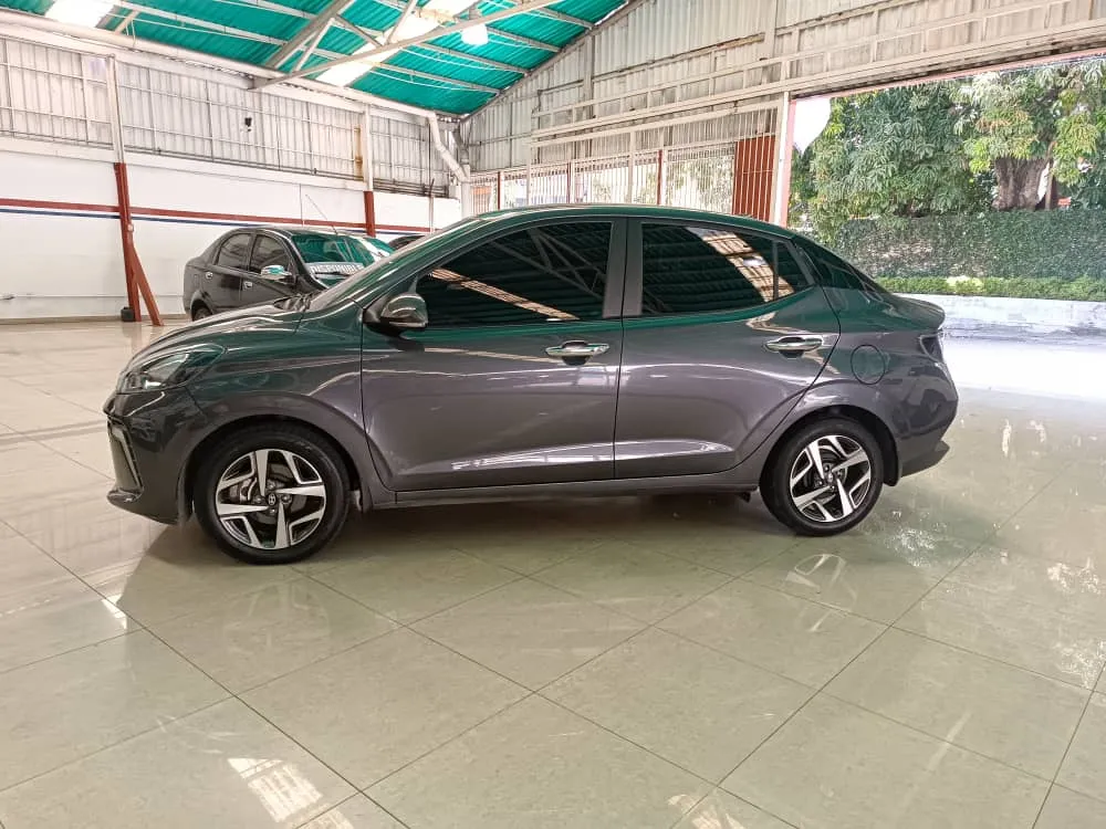 Hyundai Grand i10 2024 Gris Caracas