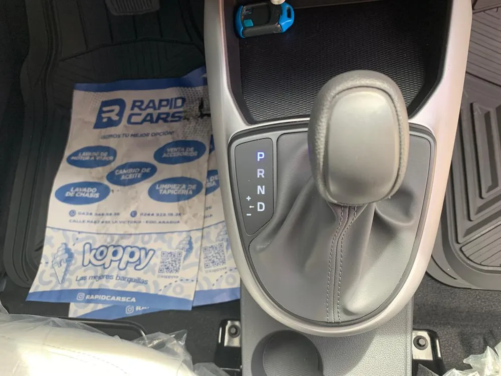 Hyundai Grand i10 GLS 2025 Blanco Maracay