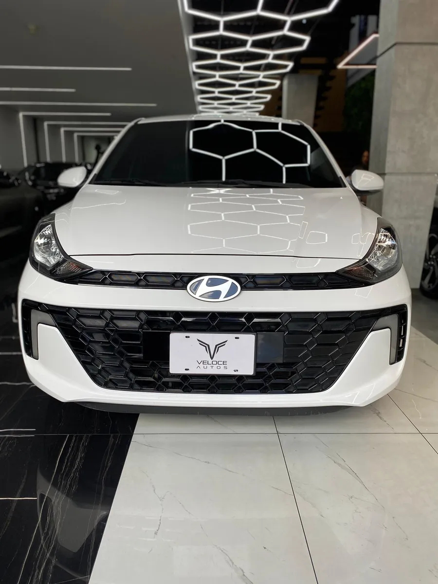 Hyundai Grand i10 GLS 2024 Blanco Caracas