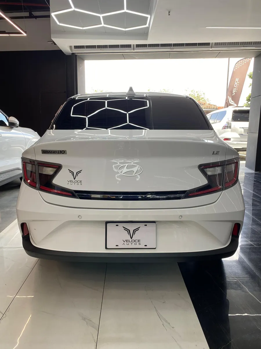 Hyundai Grand i10 GLS 2024 Blanco Caracas