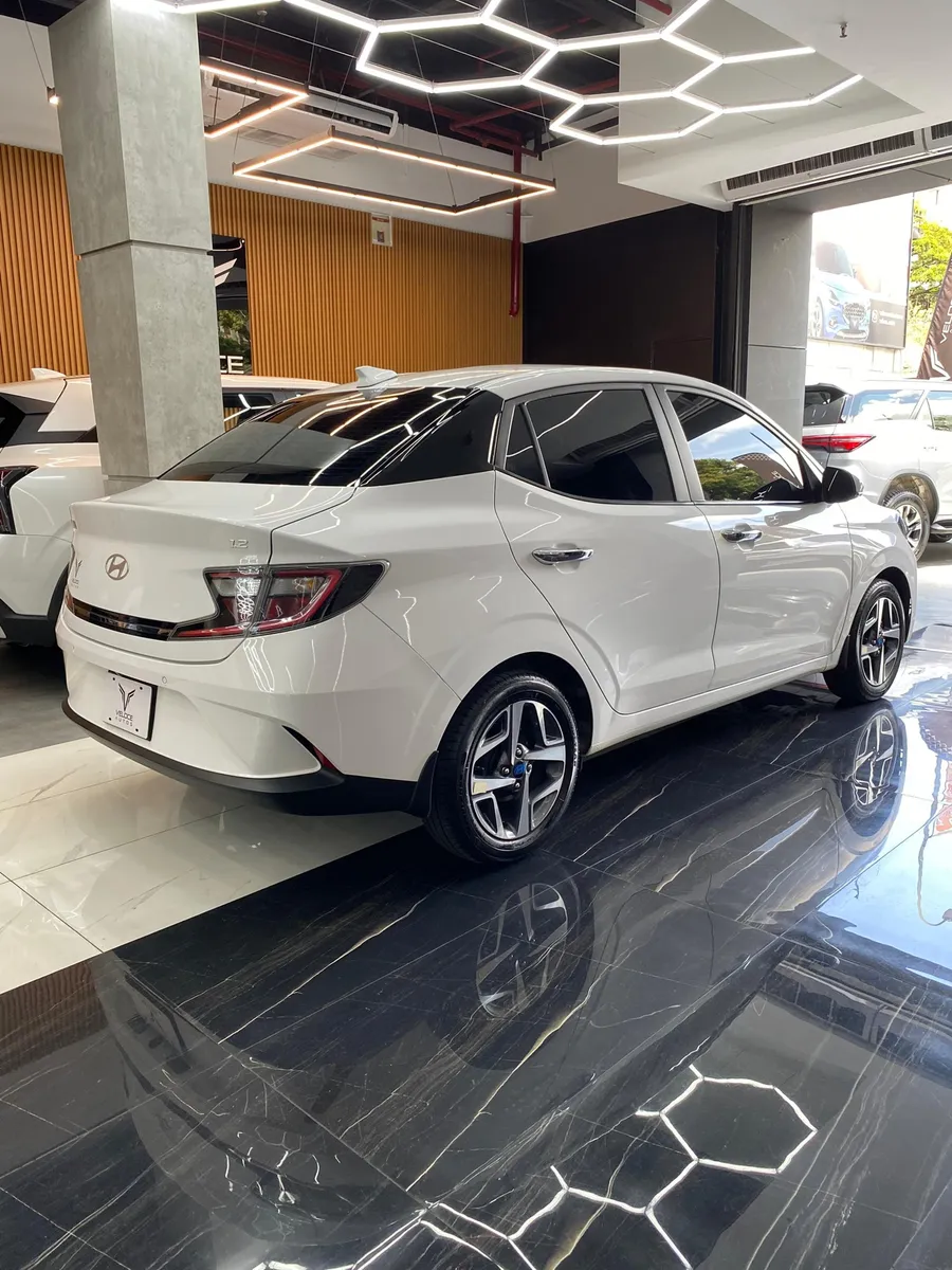 Hyundai Grand i10 GLS 2024 Blanco Caracas