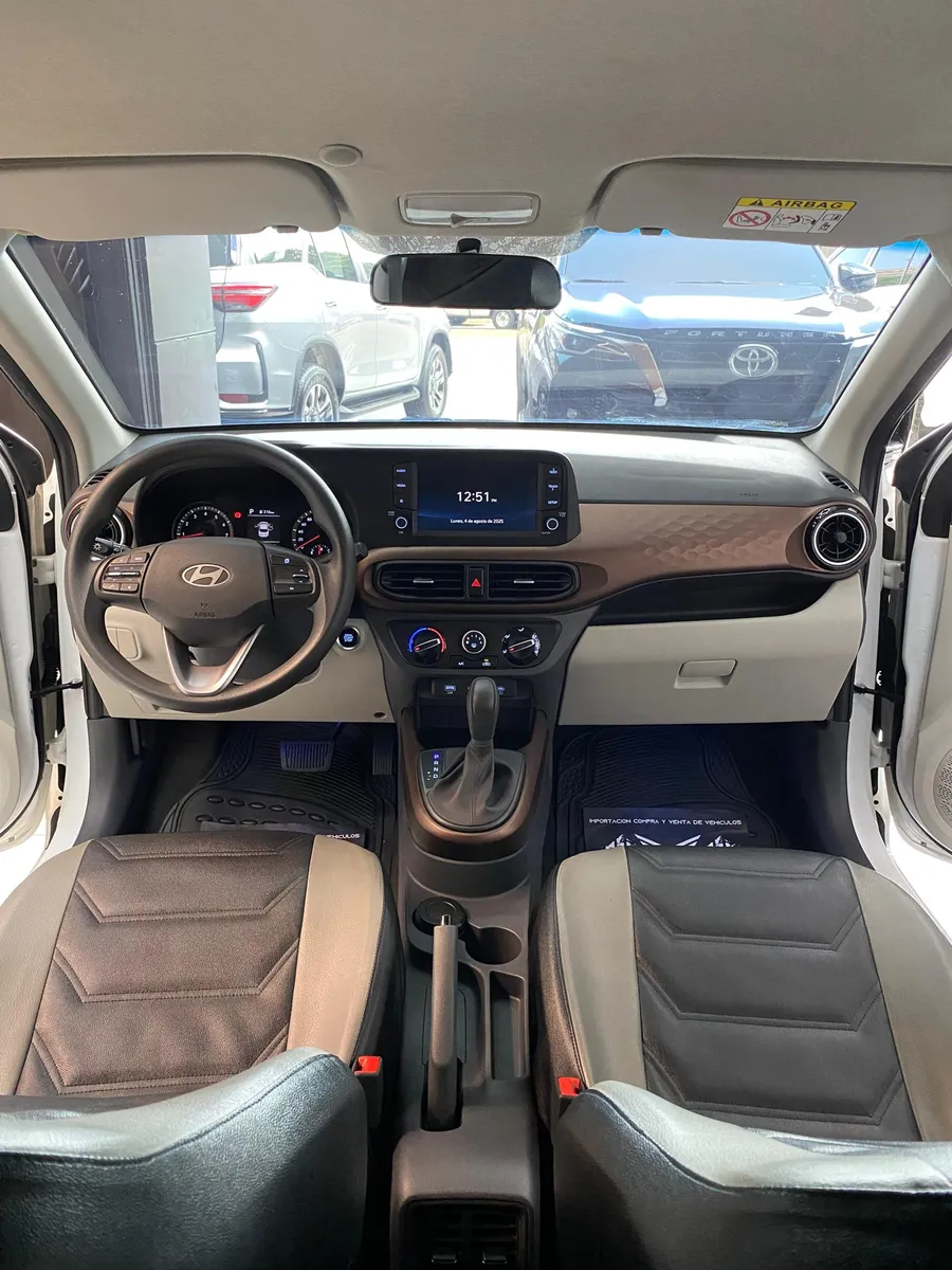 Hyundai Grand I10 Gls 2024 blanco7