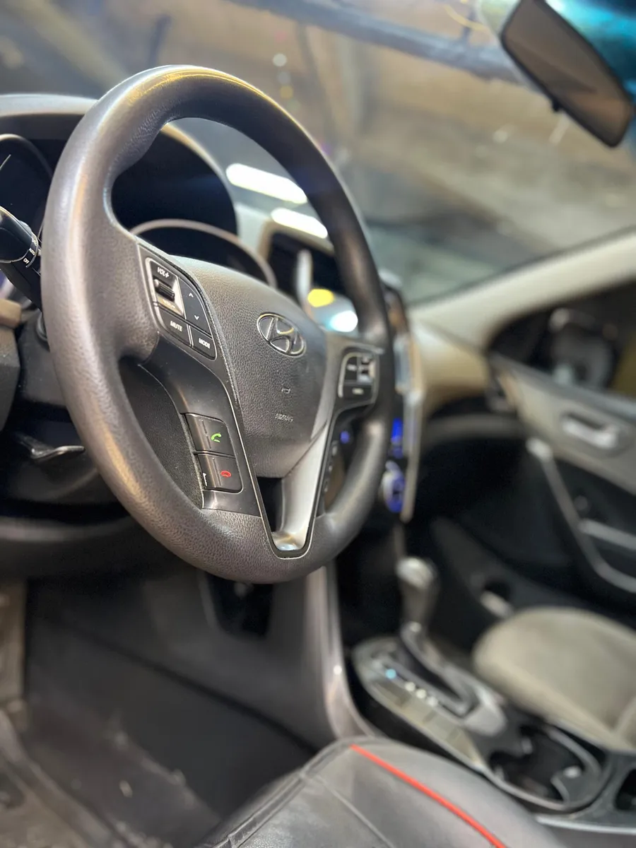 Hyundai Santa Fe 4WD 2014 plateado7