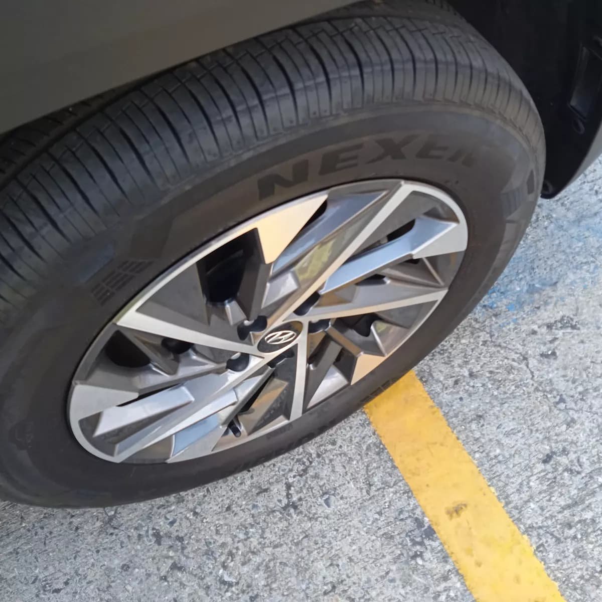 Hyundai Tucson Gris Modelo 2022