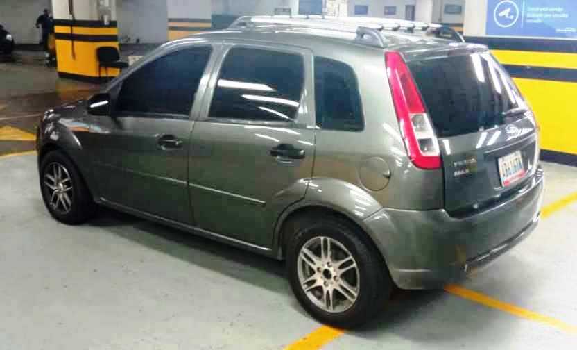 Ford Fiesta 2009 Gris Caracas