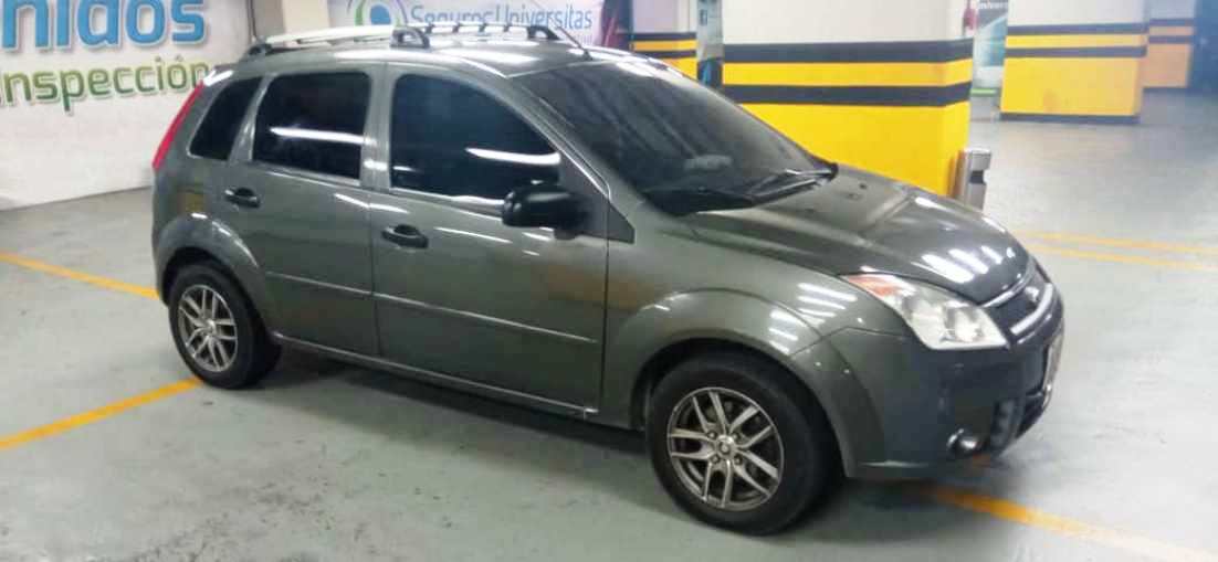 Ford Fiesta 2009 Gris Caracas