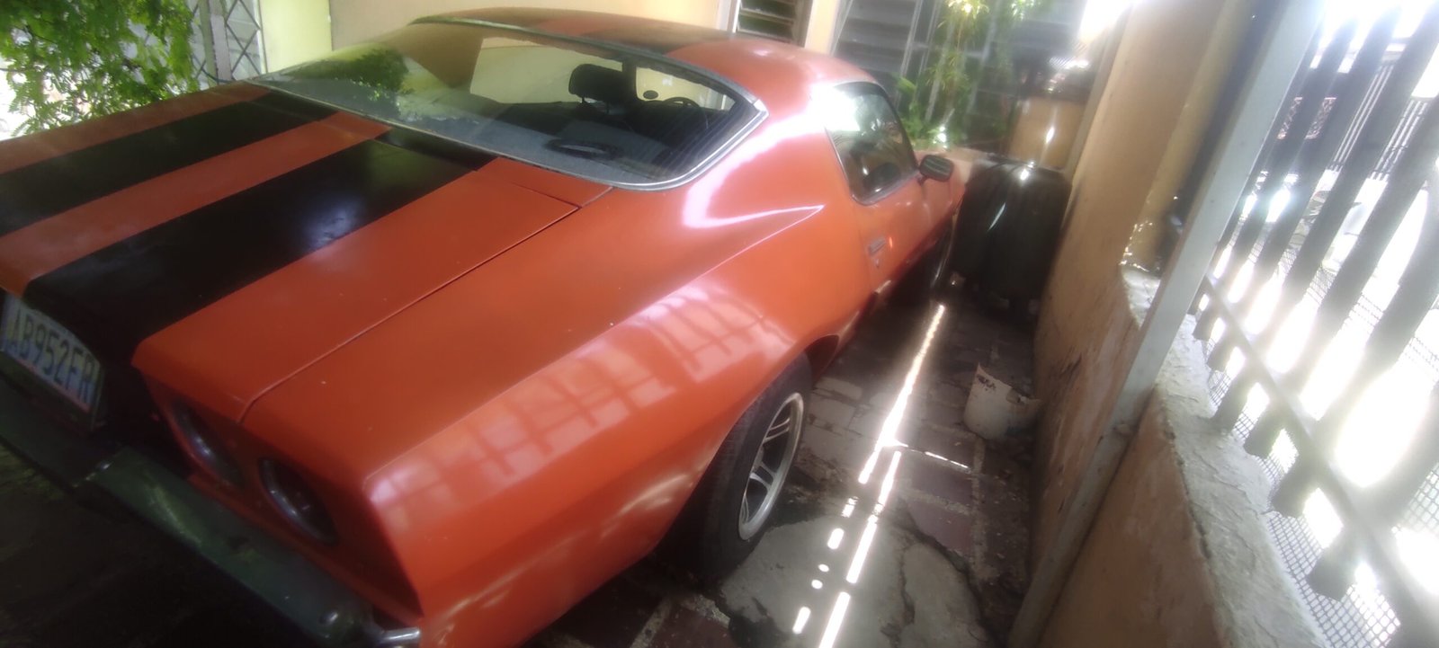 Se vende Camaro 1975