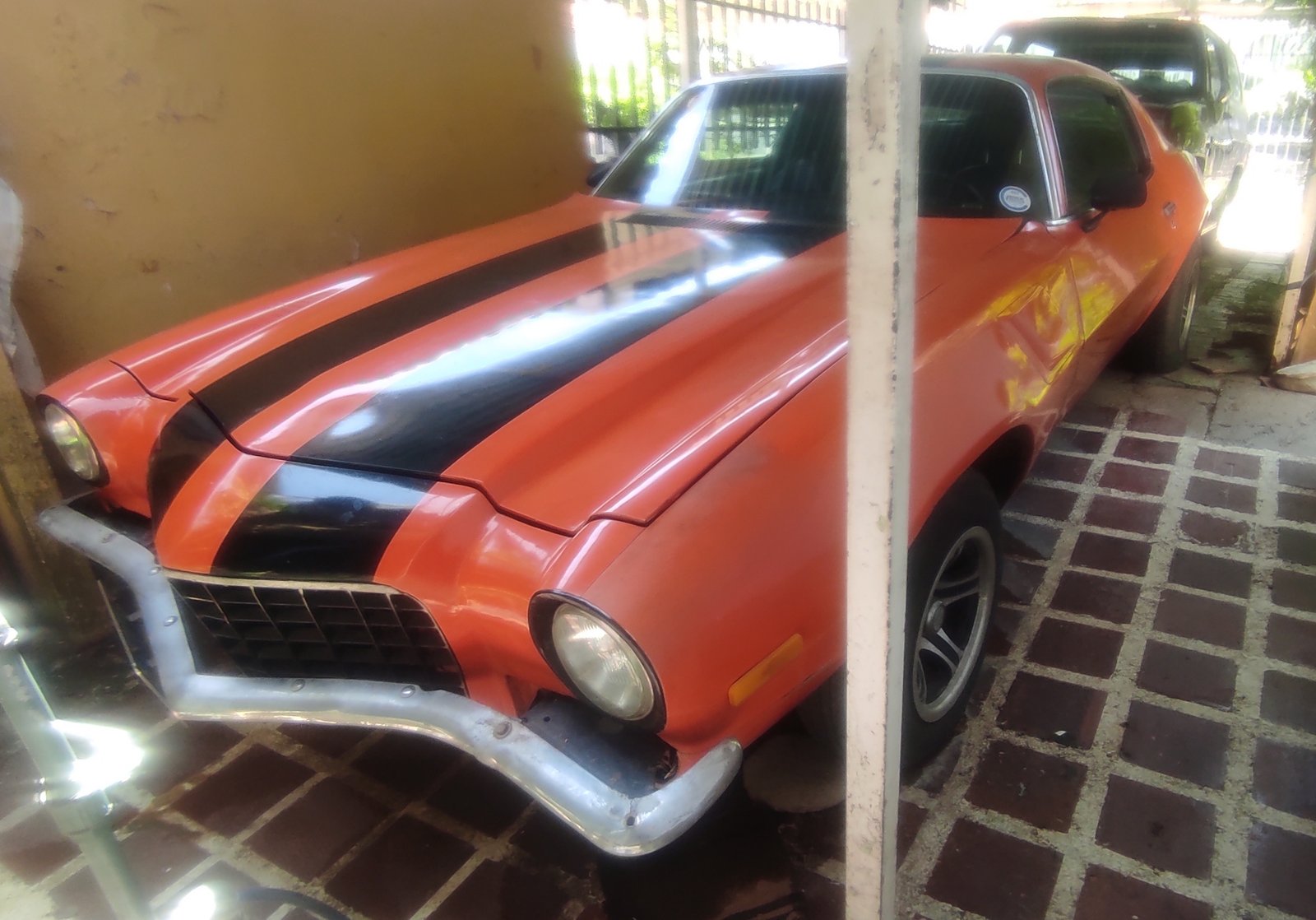 Se vende Camaro 1975