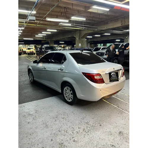 Ikco Dena+ Centauro 2023 Plateado Caracas