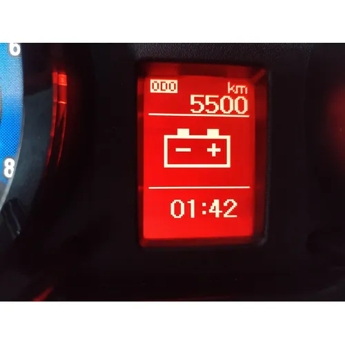 Ikco Dena MT 2023 Plateado Caracas