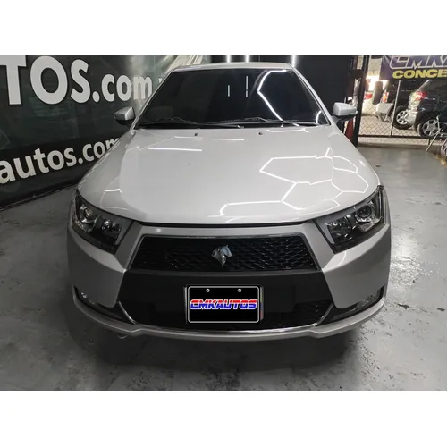 Ikco Dena MT 2023 Plateado Caracas