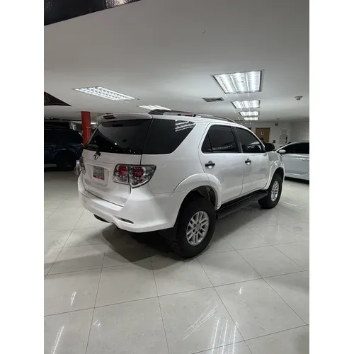 Toyota Fortuner SR 2015 Blanco Caracas