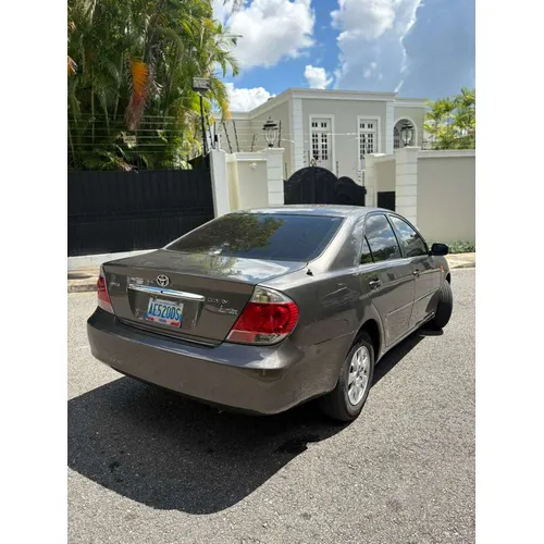 Toyota Camry Lumiere 2005 Marrón Caracas