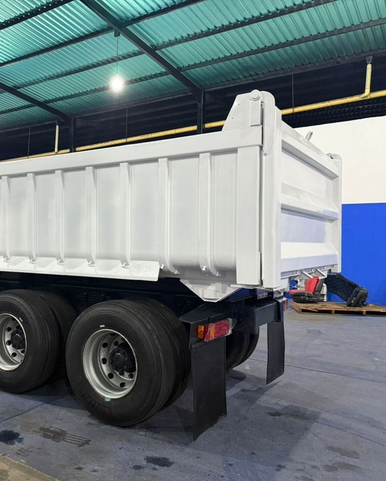 Iveco Eurocargo 260 modelo 2013 Blanco