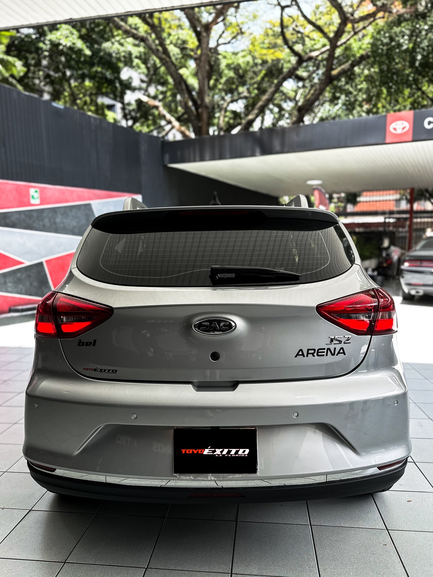 JAC JS2 2025 Plateado Caracas