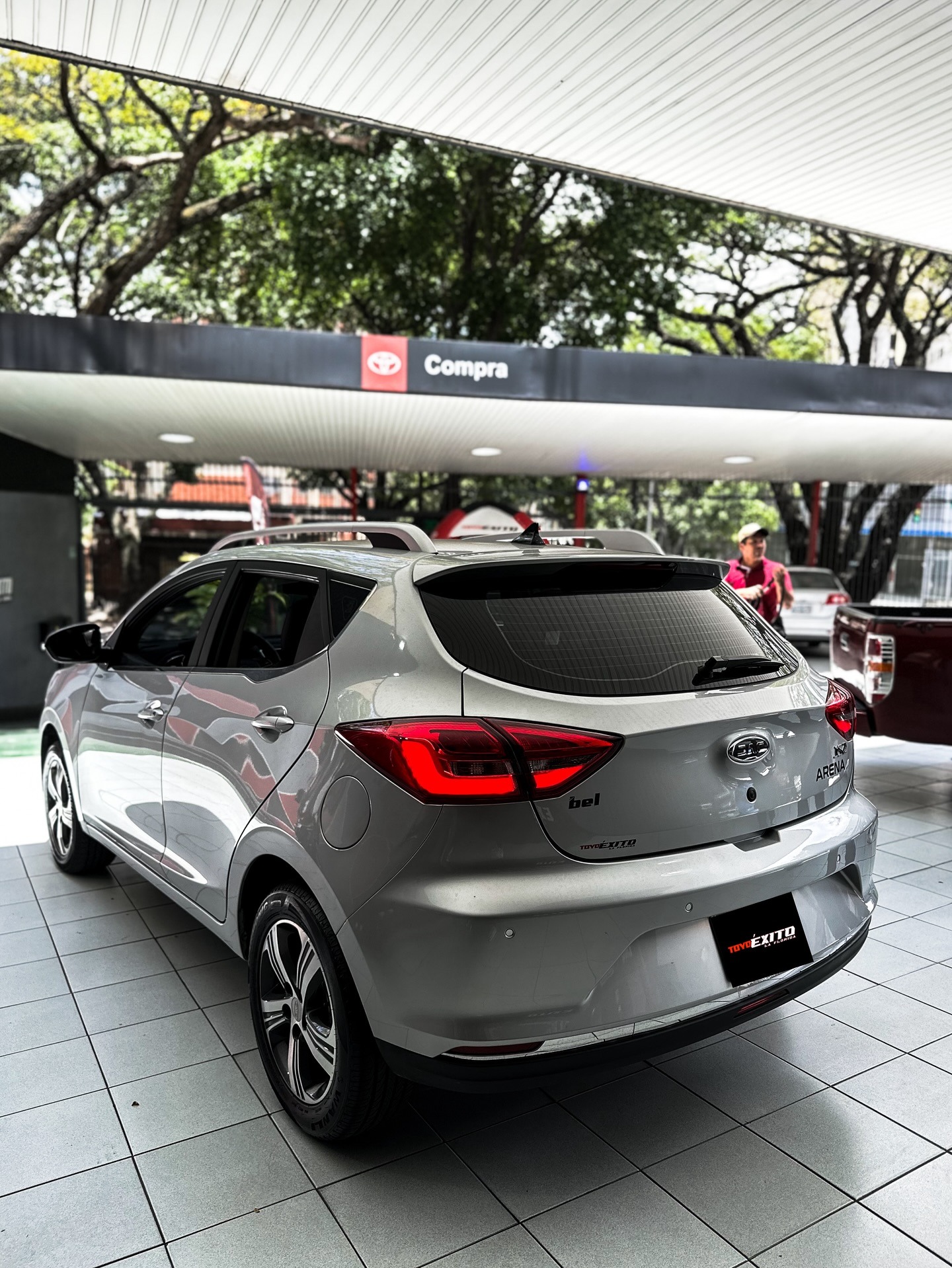 JAC JS2 2025 Plateado Caracas