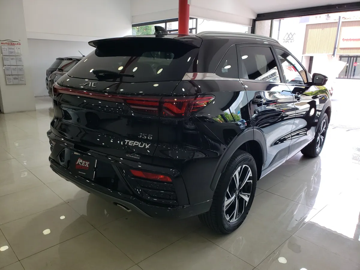 JAC JS6 2025 Negro Caracas